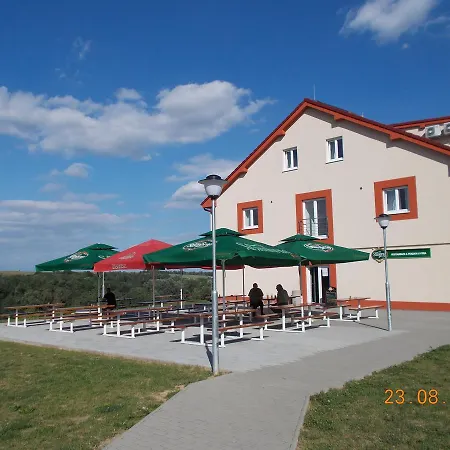 Dovolena Vyr, Vyrovice, Mobilni Dum Кемпинг